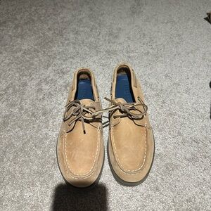 Boys sperry